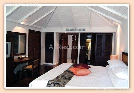 Iyara Beach Hotel & Plaza 23